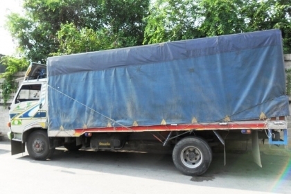 ขาย 6 ล้อ   HINO KM 779/117  แรง 400000  บาท