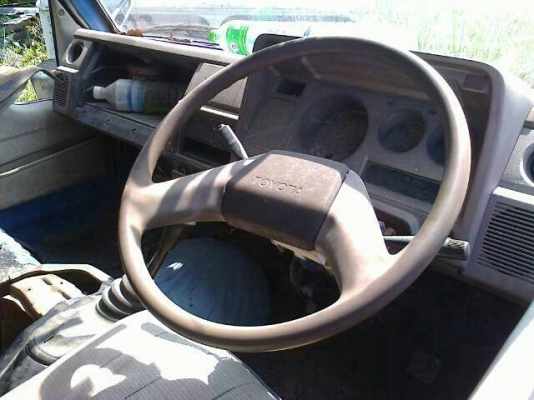 ขายรถ TOYOTA ติดเครน 2.5 ตัน เครื่อง 115 แรง