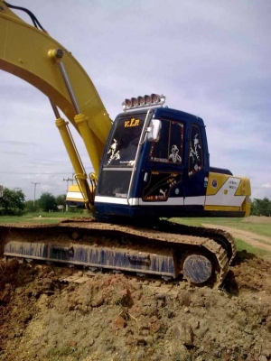 ขายด่วน!! KOBELCO SK200-3. สภาพสวยค่ะ พร้อมใช้งาน เอกสารใบแจ้งจำหน่าย