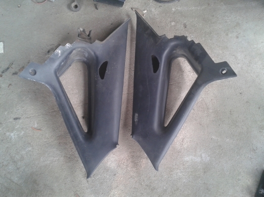 ขายอะไหล่บอดี้และอะไหล่ภายในเซฟิโร่ A31 หลายรายการ