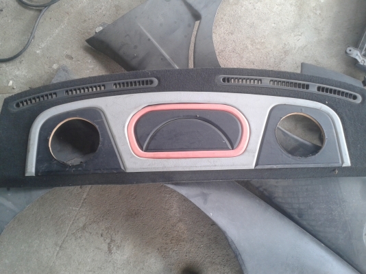 ขายอะไหล่บอดี้และอะไหล่ภายในเซฟิโร่ A31 หลายรายการ