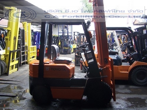 ขายรถ โฟล์คลิฟท์ TOYOTA รุ่น 5-FG15