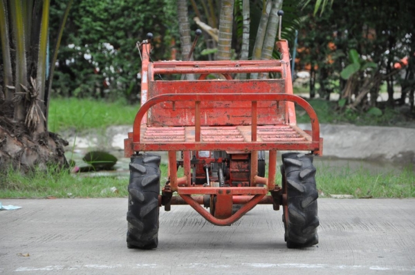 ขายรถ3ล้อKUBOTA บรรทุกสินค้าอเนคประสงค์ มีเกียร์ สภาพเดิมๆจากญี่ปุ่นยังไม่เคยใช้ในไทย 12,500เท่านั้น!!