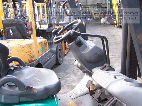 ขาย รถโฟล์คลิฟท์ KOMATSU รุ่น FG15T-18