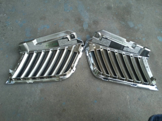 กระจังหน้าไทรทัน 400