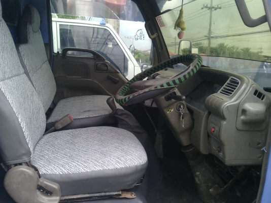 6ล้ออีชุดั้ม3คิวnkrปี41รถห้าง  มีแอร์พวงมาลัยเพาร์เวอร์