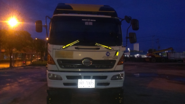 HIno MEGA 320 ปี49