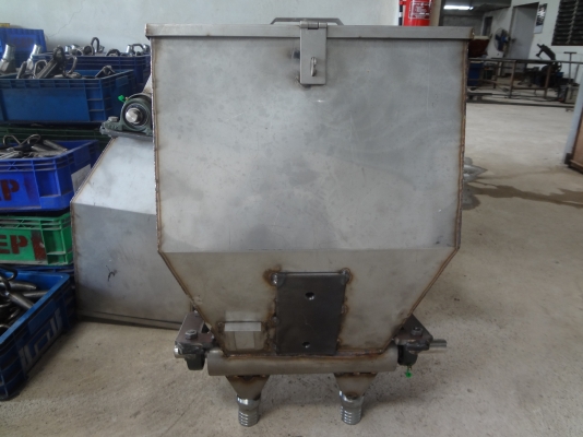 รับทำอะไหล่ กลึง ตัด พบ เชื่อม