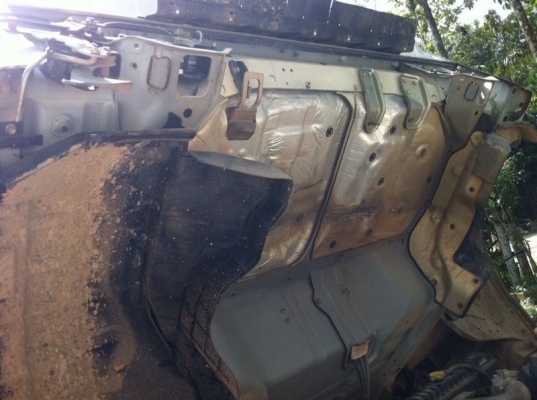 รถอีซูซุ 6 ล้อดั้ม NQR 150 แรงม้า. ปี 49. สนใจติดต่อ 081 - 6079515 รถอีซูซุ 6 ล้อดั้ม NQR 150 แรงม้า. ปี 49. สนใจติดต่อ 081 - 6079515