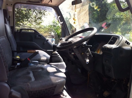 รถอีซูซุ 6 ล้อดั้ม NQR 150 แรงม้า. ปี 49. สนใจติดต่อ 081 - 6079515 รถอีซูซุ 6 ล้อดั้ม NQR 150 แรงม้า. ปี 49. สนใจติดต่อ 081 - 6079515