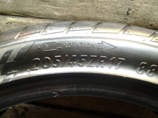 ขายยาง MAXXIS I-PRO 205/45/17 ปี11 คู่ละ 2,400 บาท ขายยาง MAXXIS I-PRO 205/45/17 ปี11 คู่ละ 2,400 บาท