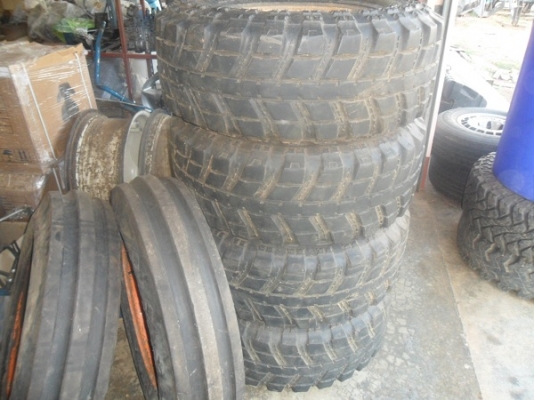 ขาย ยางซิลเวอร์สโตนร์MT-117 285/75R16 พร้อมกะทะล้อขอบ16" ทำไว้ใส่รถเกษตร  ยกชุด12,000บาท.