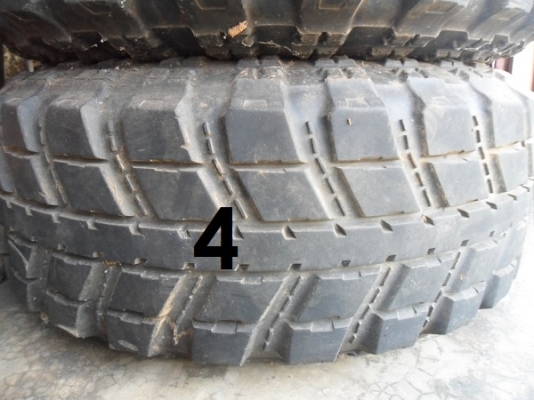 ขาย ยางซิลเวอร์สโตนร์MT-117 285/75R16 พร้อมกะทะล้อขอบ16" ทำไว้ใส่รถเกษตร  ยกชุด12,000บาท.