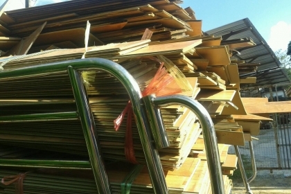 ไม้พื้นลามิเนตหน้า 8 นิ้วเป็นของเยอรมันครับขายถุกครับตารางเมตรละ 150 บาทครับ มีหลายตารางเมตรครับด่วนๆครับไม้พื้นลามิเนตหน้า 8 นิ้วเป็นของเยอรมันครับขายถุกครับตารางเมตรละ 150 บาทครับ มีประมาณ 200 ตารางเมตรครับด่วนๆครับ