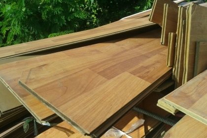 ไม้พื้นลามิเนตหน้า 8 นิ้วเป็นของเยอรมันครับขายถุกครับตารางเมตรละ 150 บาทครับ มีหลายตารางเมตรครับด่วนๆครับไม้พื้นลามิเนตหน้า 8 นิ้วเป็นของเยอรมันครับขายถุกครับตารางเมตรละ 150 บาทครับ มีประมาณ 200 ตารางเมตรครับด่วนๆครับ