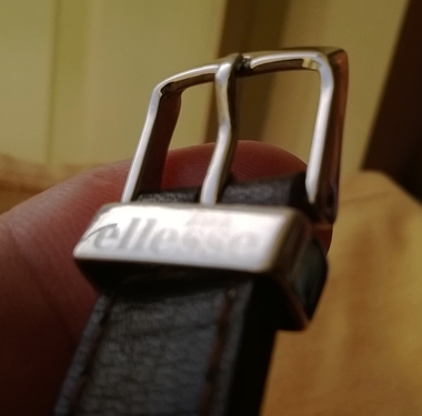 Ellesse quartz ขนาด 22*35 มม. เรือน stainless หน้าสองสีสวยงาม สายหนัง สภาพโดยรวม 85\%