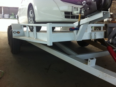 ขายรถพ่วงย้ายรถ 2 เพลา มีไฟ มีทะเบียน