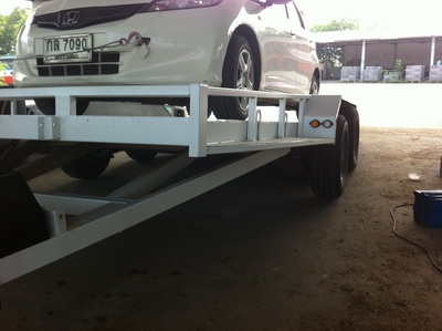 ขายรถพ่วงย้ายรถ 2 เพลา มีไฟ มีทะเบียน