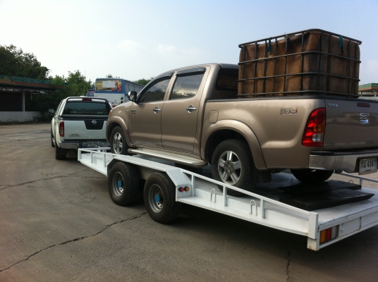 ขายรถพ่วงย้ายรถ 2 เพลา มีไฟ มีทะเบียน