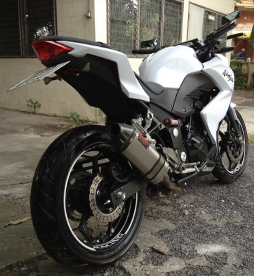 ขายด่วนๆๆ Kawasaki Z250 ปี2013 เล่มทะเบียนโอน วิ่งน้อย 2,xxx กม.