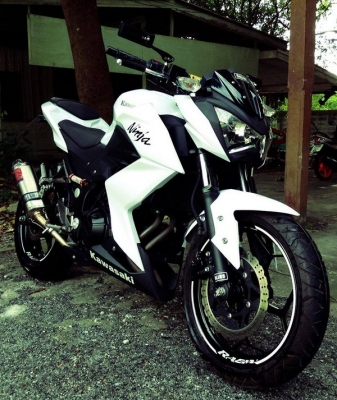 ขายด่วนๆๆ Kawasaki Z250 ปี2013 เล่มทะเบียนโอน วิ่งน้อย 2,xxx กม.