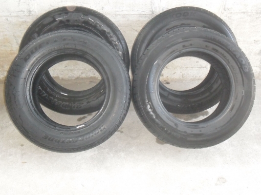 ยาง 215/70R16 ปี11 สวยๆ 4 เส้น ราคา 2300 บาท