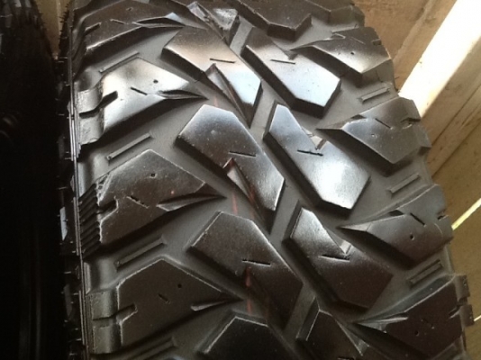 ขายยาง Maxxis Bighorn 764 31 x 10.5 x 15 ขายยาง Maxxis Bighorn 764 31 x 10.5 x 15