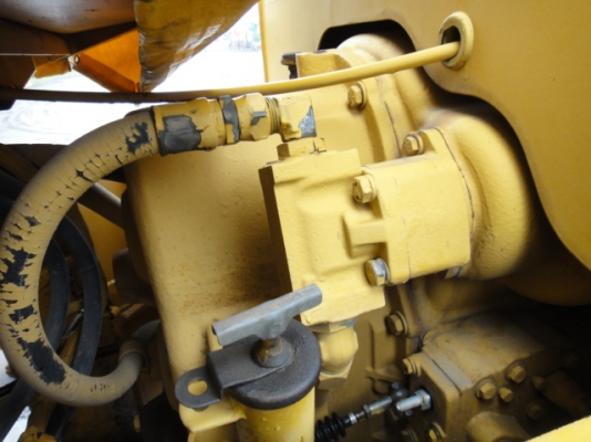 รถตักล้อยาง  510-16247  สภาพสวย  นำเข้าจากญี่ปุ่น  ถึงไทยเรียบร้อยแล้ว  รถจอดอยู่ที่ C.S. Motor หลักสี่ โทร.081-373-0559