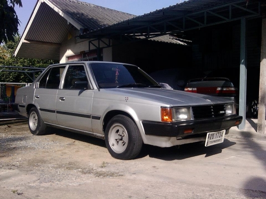 หน้าเเหลม