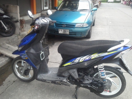 ขายด่วน click ปี 50 ล้อแม็กซ์ขาว สีน้ำเงิน ดำ เครื่องเดิมๆแน่นๆ มีเล่ม เอกสารครบ