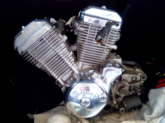 ธารนนทบุรี//ขายเครื่อง honda steed400 แห้งๆ อินวอยท์ ราคา12,000บาท