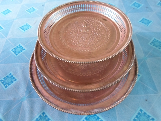 ถาดทองเหลือง ลายเทพพนม มี 3 ใบ ขายยกชุด แค่ 4,000