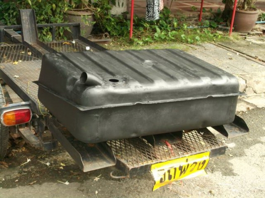 ถังน้ำมันไซด์จัมโบ้ถอดจากรถดอดจ์