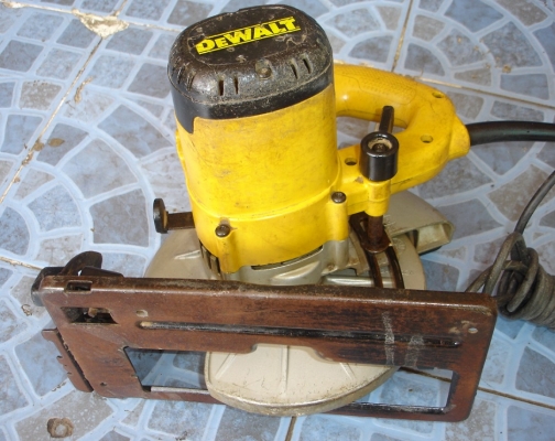 ขายเลื่อยวงเดือน DEWALT 7นิ้วรุ่น D23620