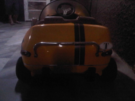 ขายรถการ์ตูนนั่งได้ 2 คน เครื่องมอเตอร์ไซค์ครับ