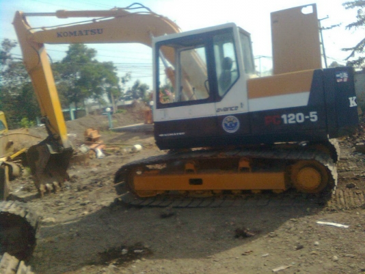 ขายKOMATSU PC 120-5สภาพสวยพร้อมใช้ ราคาต่อรองได้ ติดต่อได่ที่คุณ อ๊อฟ พิจิตร 086-737-9991