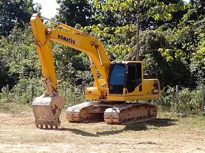 komatsu pc 200-8 สภาพพร้อมใช้งาน ช่วงล่างเต็ม โซ่พอใช้ รถทำงานไม่มีโหลด ไม หมื่นกว่าชั่วโมง เอกสารเล่มทะเบียน