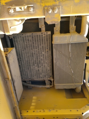 ขายรถแบคโฮ KOMATSU PC-200-7 เล่มทะเบียน ไฟฟ้าครบ รถใช้งานได้สมบูรณ์