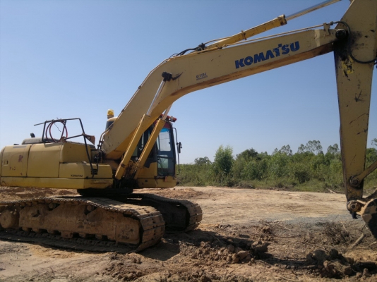 ขายรถแบคโฮ KOMATSU PC-200-7 เล่มทะเบียน ไฟฟ้าครบ รถใช้งานได้สมบูรณ์