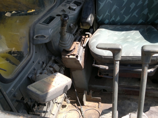 ขายรถแบคโฮ KOMATSU PC-200-6 รถพร้อมใช้ ตามสภาพราคาย้อมๆ สนใจโทรจองได้เลย