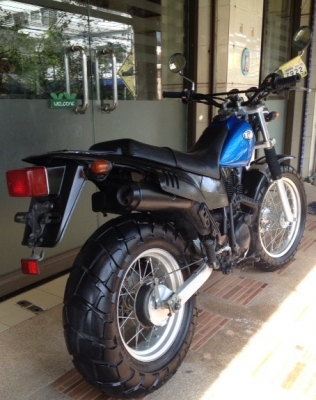 .....Yamaha TW200 ปี 2002 สีน้ำเงินมุก....