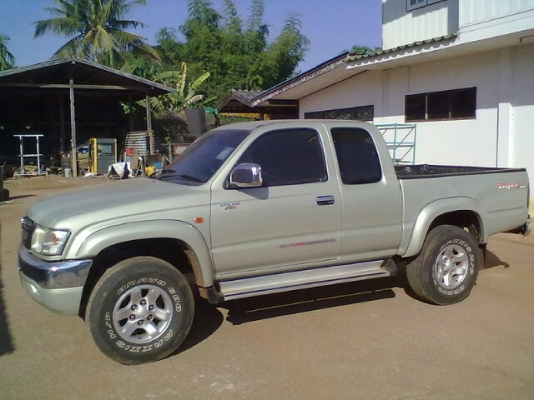 ขาย โตโยต้า D4D โฟวิน 4x4 แค็ป / เครื่อง 2500 คอมมอลเร็ล / ปี 2002
