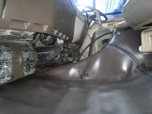 ขายด่วน หัวเก๋งMITSUBISHI FUSO FM527S สภาพสวยพร้อมใช้