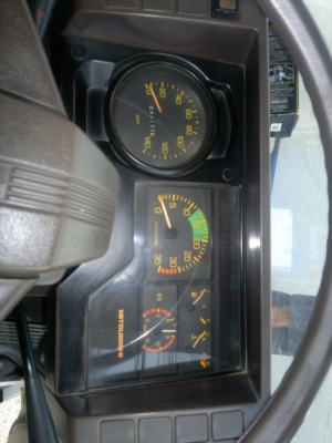 ขายด่วน หัวเก๋งMITSUBISHI FUSO FM527S สภาพสวยพร้อมใช้