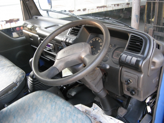 ขาย 6 ล้อดัมพ์ อีซูซุ NKR 130 แรง ปี 2001 สภาพสวย เครื่องแน่น คัสซีดี สนใจชมรถก่อนได้ครับ