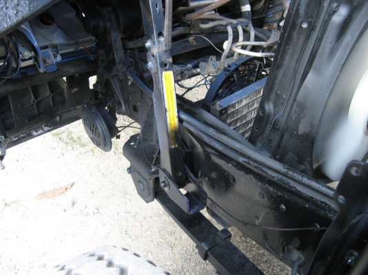 ขาย 6 ล้อดัมพ์ อีซูซุ NKR 130 แรง ปี 2001 สภาพสวย เครื่องแน่น คัสซีดี สนใจชมรถก่อนได้ครับ