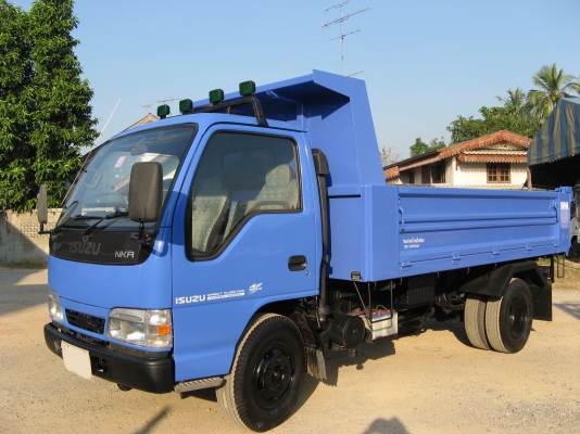 ขาย 6 ล้อดัมพ์ อีซูซุ NKR 130 แรง ปี 2001 สภาพสวย เครื่องแน่น คัสซีดี สนใจชมรถก่อนได้ครับ