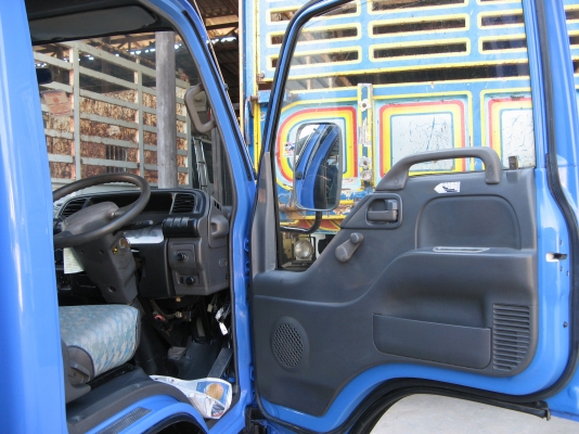 ขาย 6 ล้อดัมพ์ อีซูซุ NKR 130 แรง ปี 2001 สภาพสวย เครื่องแน่น คัสซีดี สนใจชมรถก่อนได้ครับ