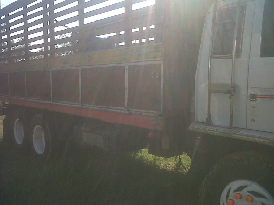 ขายสิบล้อล่อง 1 เพลา ร็อคกี้ 175  สถาพพร้อมใช้ เจ้าของเลิกกิจการ โทรต่อรองเลย  083-3777-839