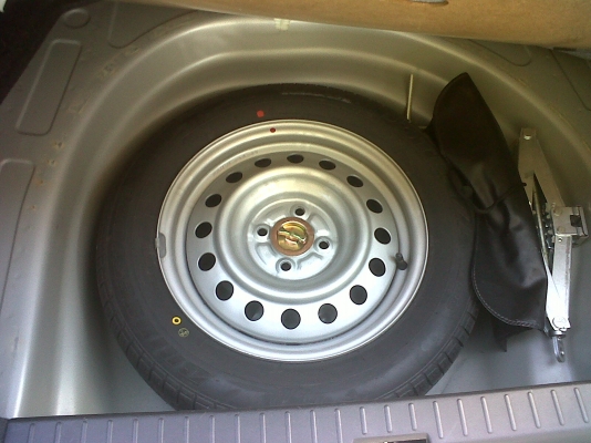 ขายรถสวยพร้อมใช้งานเล่มพร้อมโอนสภาพป้ายแดง